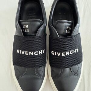 Givenchy Men's Black and White Slip-On Sneakers